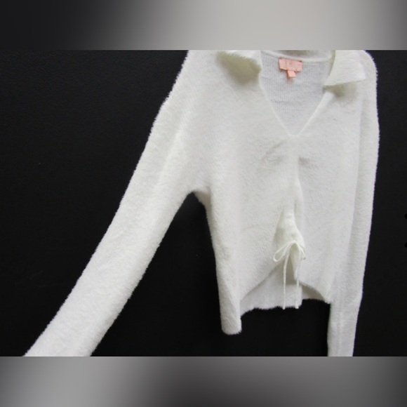 NWOT! Charmed Hearts Ultra Soft Fuzzy High Collared Cinch-Cropped Sweater - Picture 3 of 4